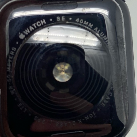 Apple Watch SE Series - 40MM Black - Picture 6 of 6